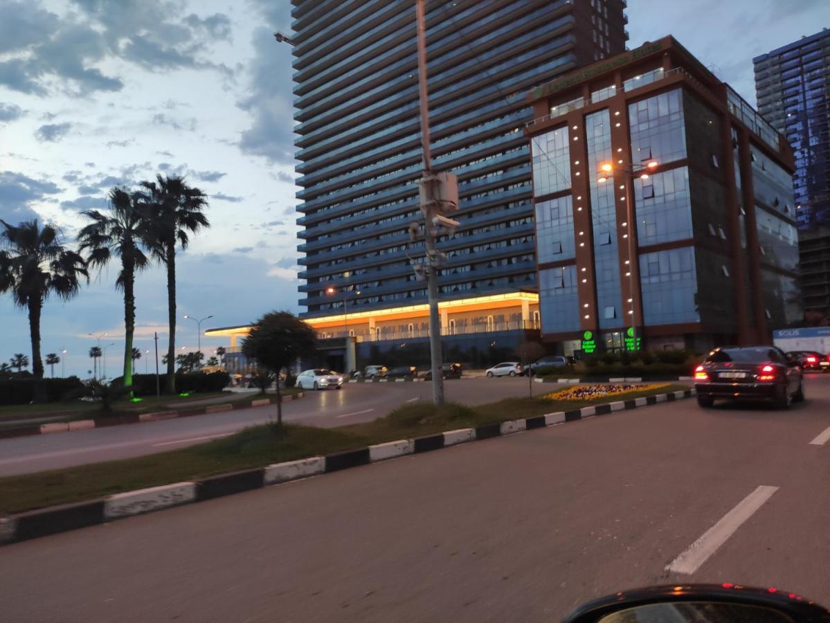 Апартамент Студия Панорамный Возле Моря Batumi Exterior photo