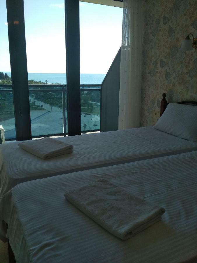 Апартамент Студия Панорамный Возле Моря Batumi Exterior photo